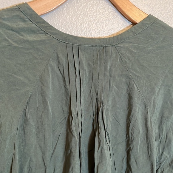 Bundle of 3 Old Navy Plus Size Shirts - Picture 14 of 15